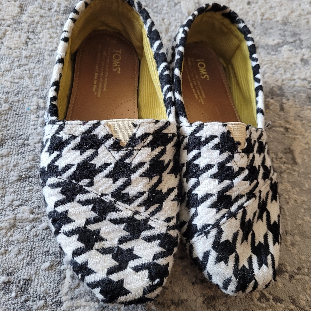 TOMS houndstooth pattern black and white